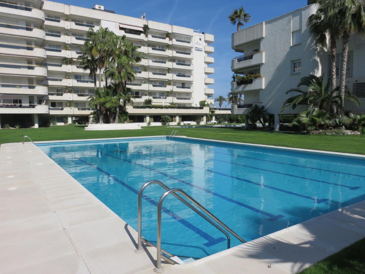 Mediterraneo Seaview Apartment By Hello Homes סיטגס מראה חיצוני תמונה
