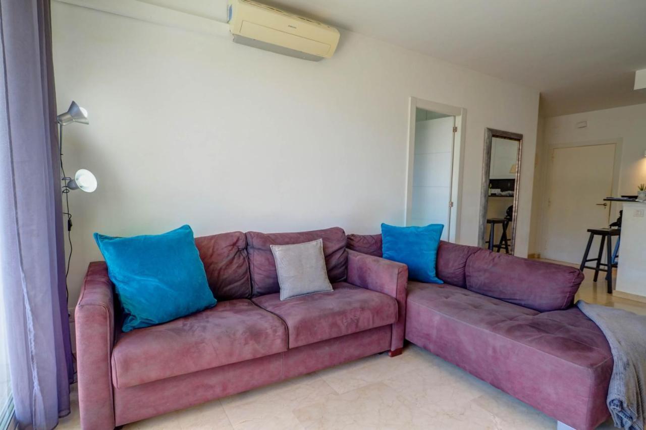 Mediterraneo Seaview Apartment By Hello Homes סיטגס מראה חיצוני תמונה