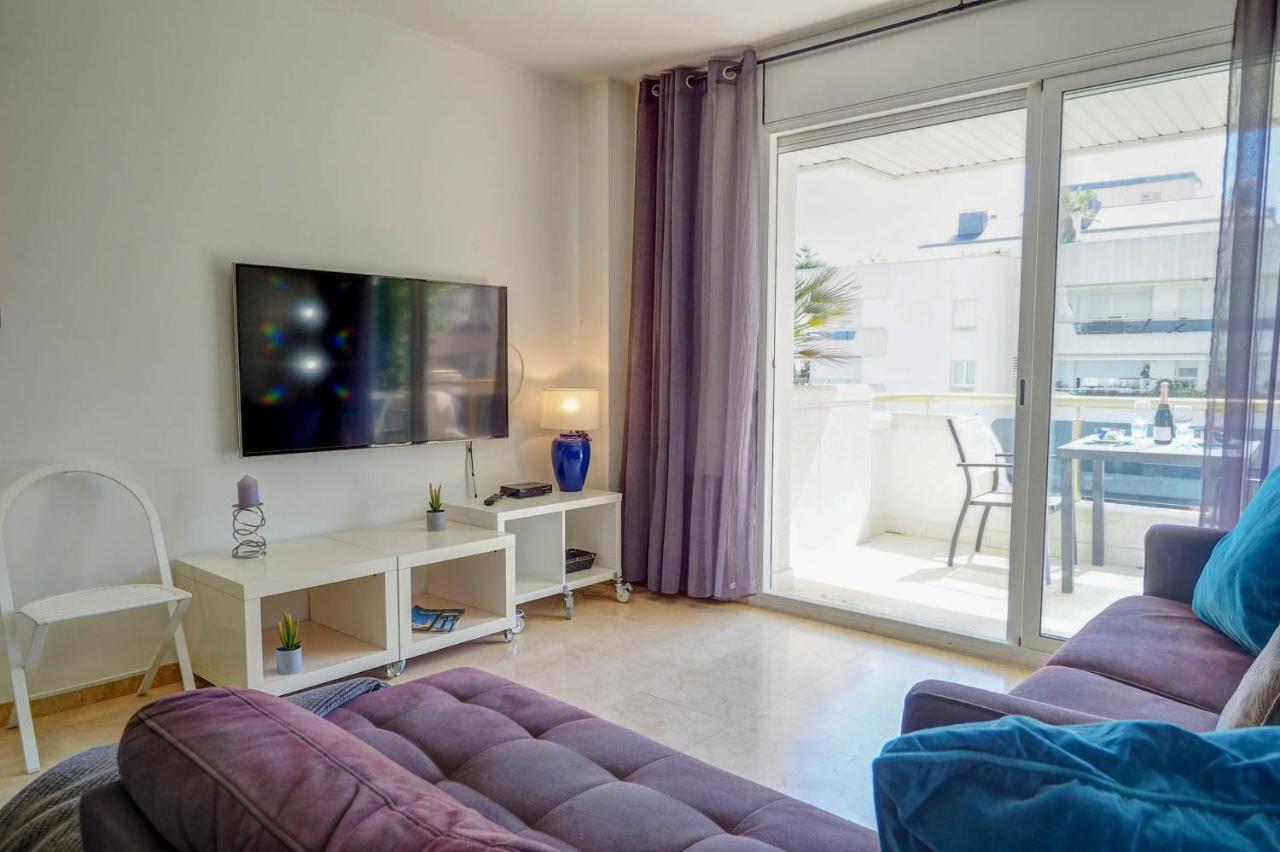 Mediterraneo Seaview Apartment By Hello Homes סיטגס מראה חיצוני תמונה