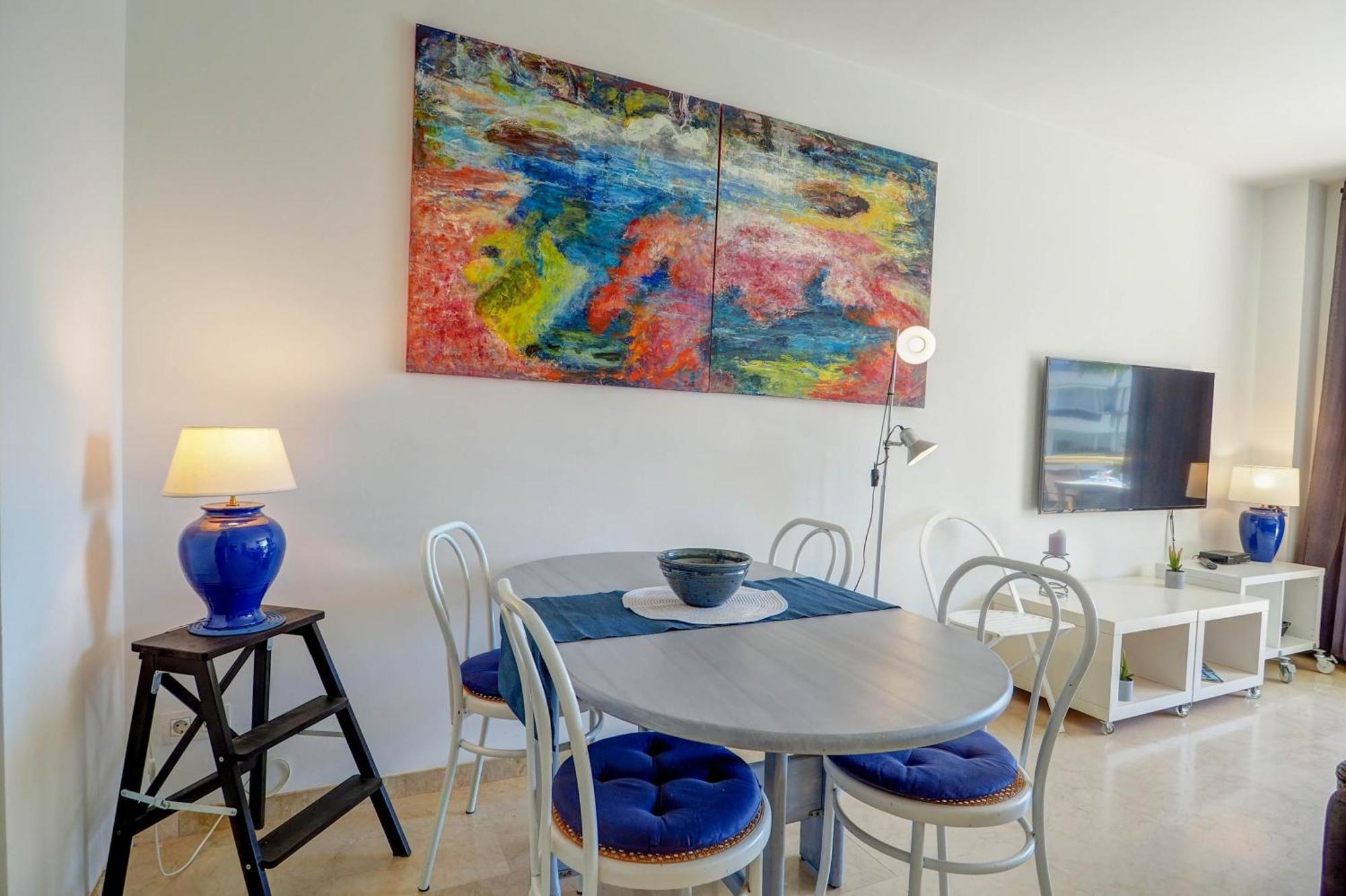 Mediterraneo Seaview Apartment By Hello Homes סיטגס מראה חיצוני תמונה