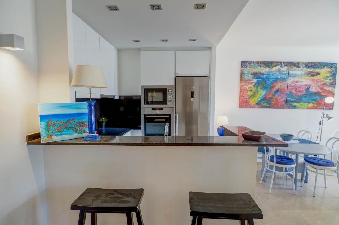 Mediterraneo Seaview Apartment By Hello Homes סיטגס מראה חיצוני תמונה